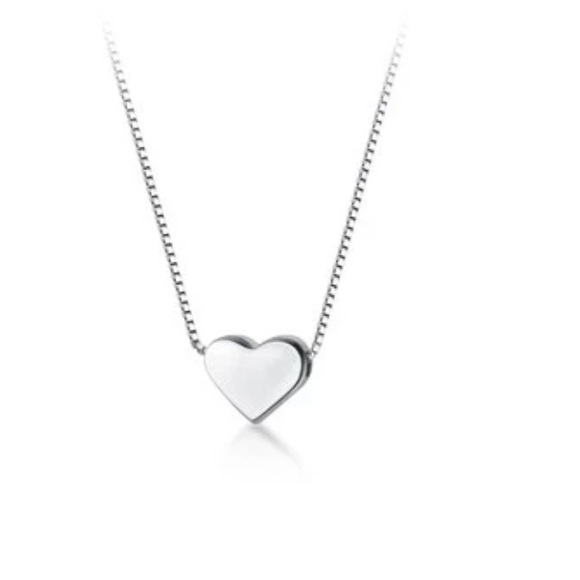 Jewelry - 🔴 5/$20 silver dainty heart necklace NEW